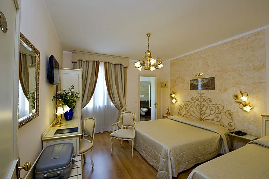 Viktoria Palace Hotel