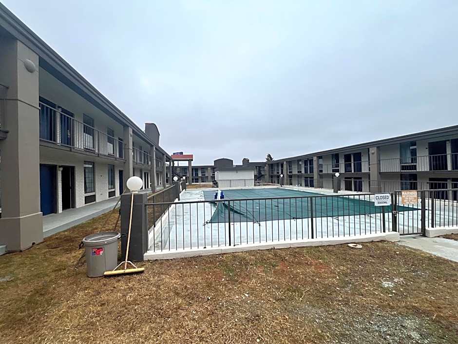 Motel 6 Chickasha, OK