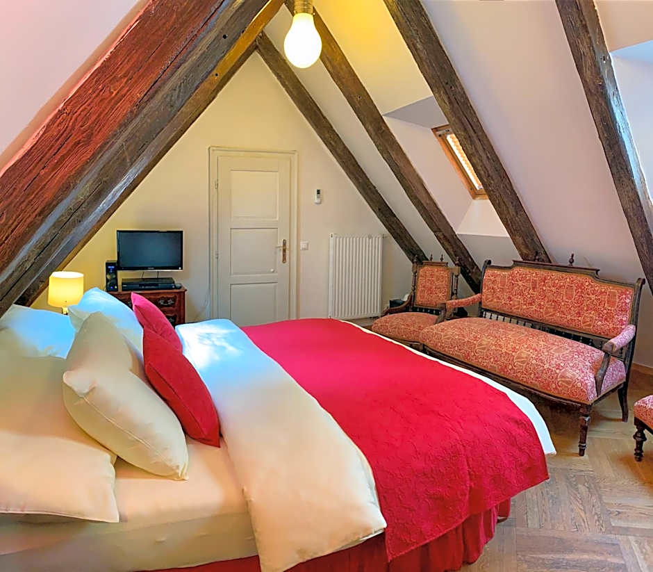 Small Luxury Palace Residence