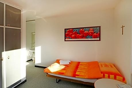 Triple Room with Shared Bathroom