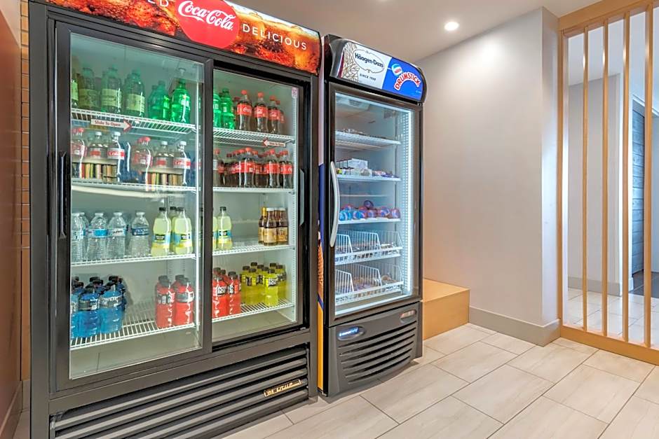 Holiday Inn Express and Suites Lancaster - Mount Joy By IHG