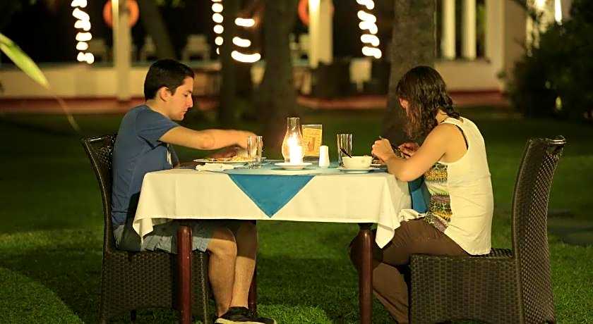 Catamaran Beach Hotel Negombo