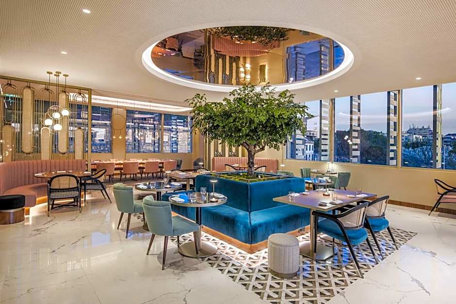Renaissance Porto Lapa Hotel
