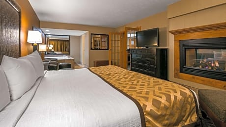 King Suite with Fireplace - Non-Smoking