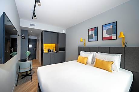 Staycity Aparthotels Paris La Defense