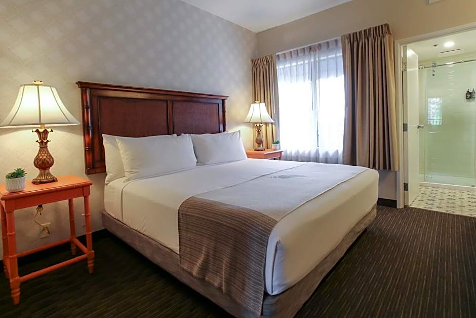 Oxford Suites Pismo Beach