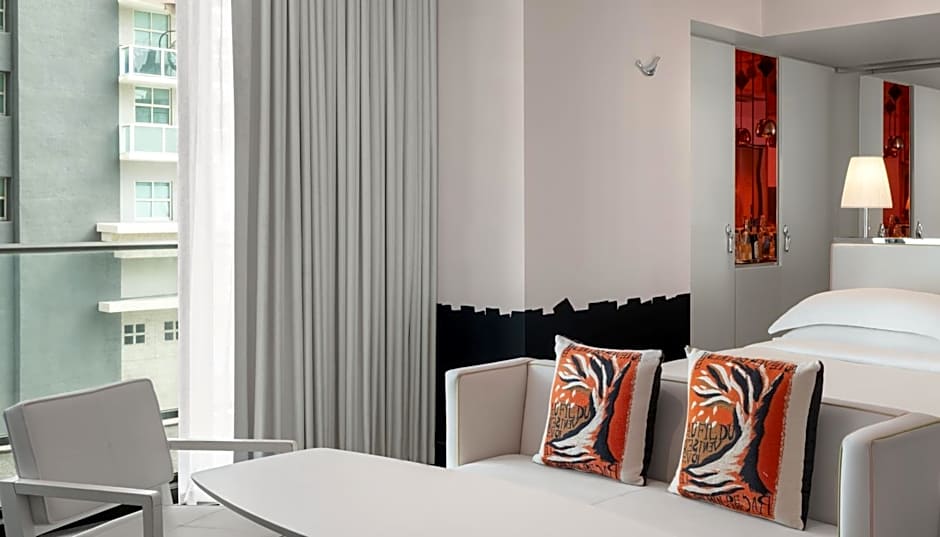 Dua Miami, Autograph Collection