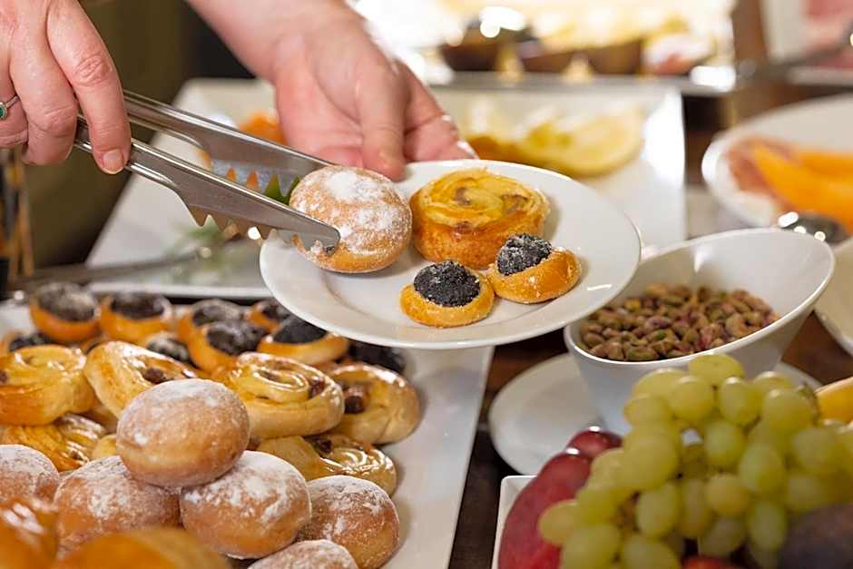 Villa Basileia Riverside