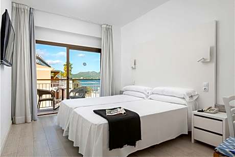 Twin Room with Side Sea View