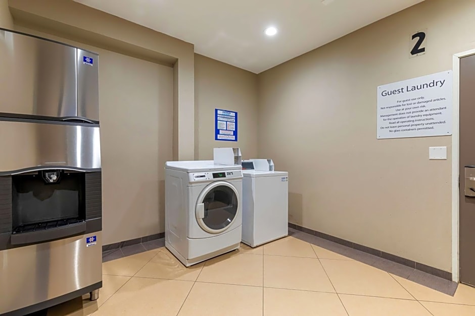 Best Western Plus Wasco Inn & Suites