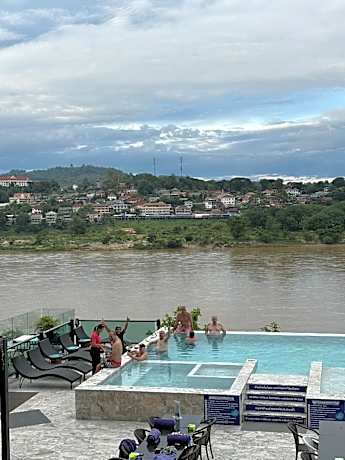 Chiangkhong Teak Garden Riverfront Onsen