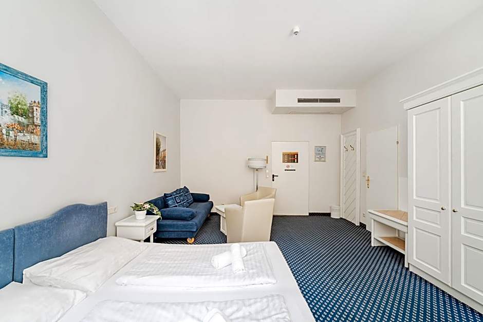 Self-Check-In Hotel Adlon