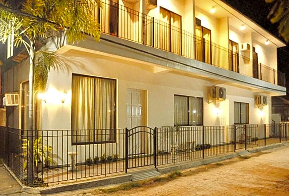 L and V Bantayan Guest House