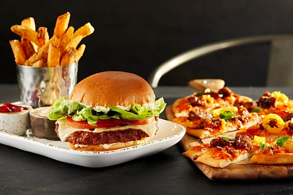 Courtyard by Marriott Indianapolis Fishers