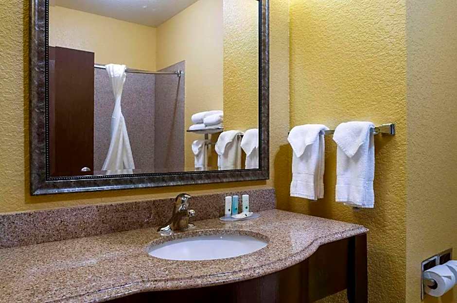 Quality Inn & Suites Slidell