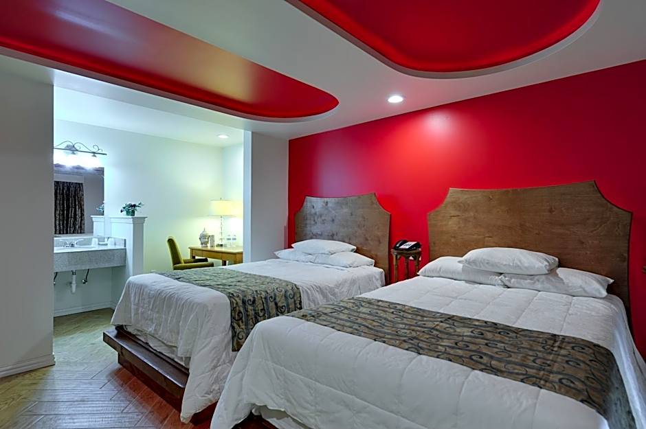 Romantic Inn & Suites