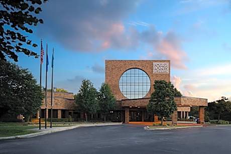 Four Points By Sheraton Milwaukee North Shore