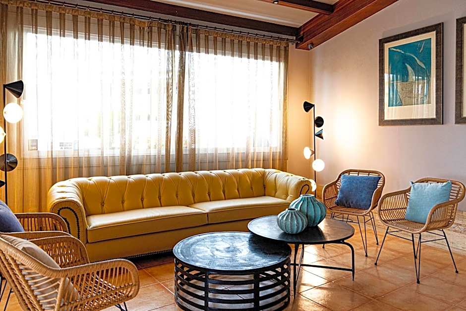Plus Fariones Apartamentos