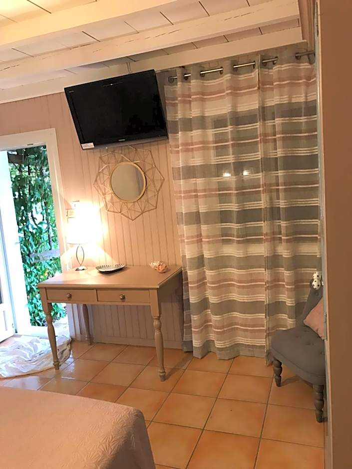 Logis Hotel Restaurant Hostellerie de la Tour