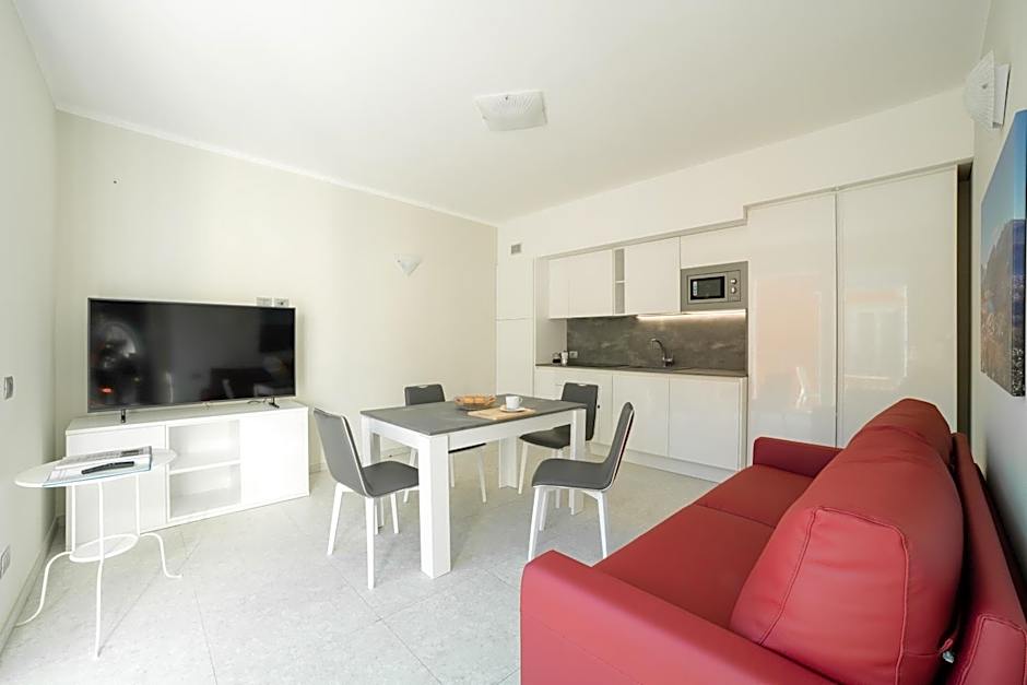 Yachting Residence - Private Dock, Lake Access & SPA