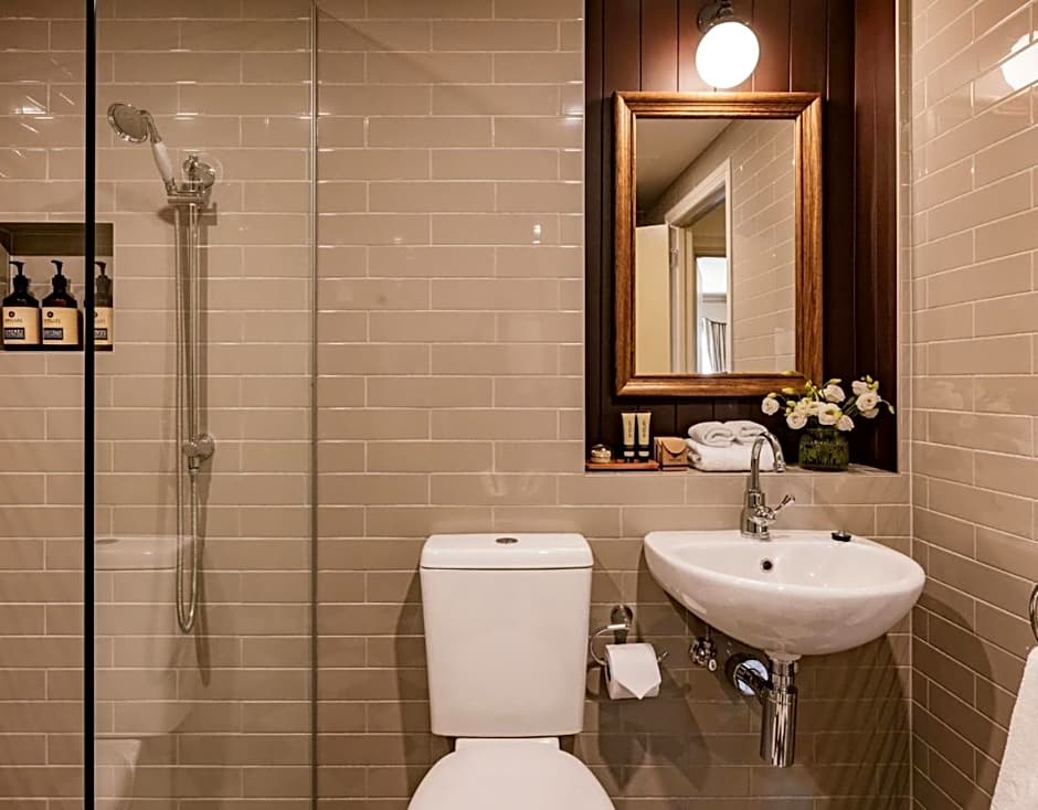 Hadley's Orient Hotel