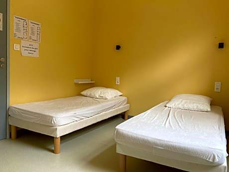 Twin Room with Private Bathroom