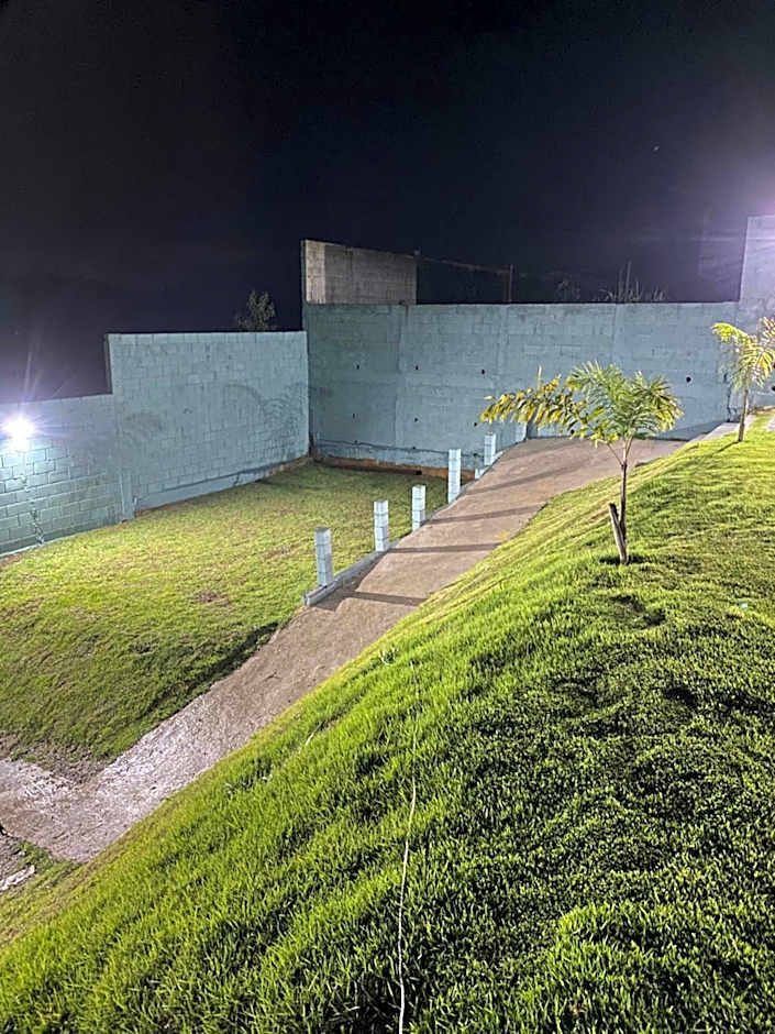 Espaço Mattigor, Chácara mil m2, piscina grande com prainha e vista deslumbrante