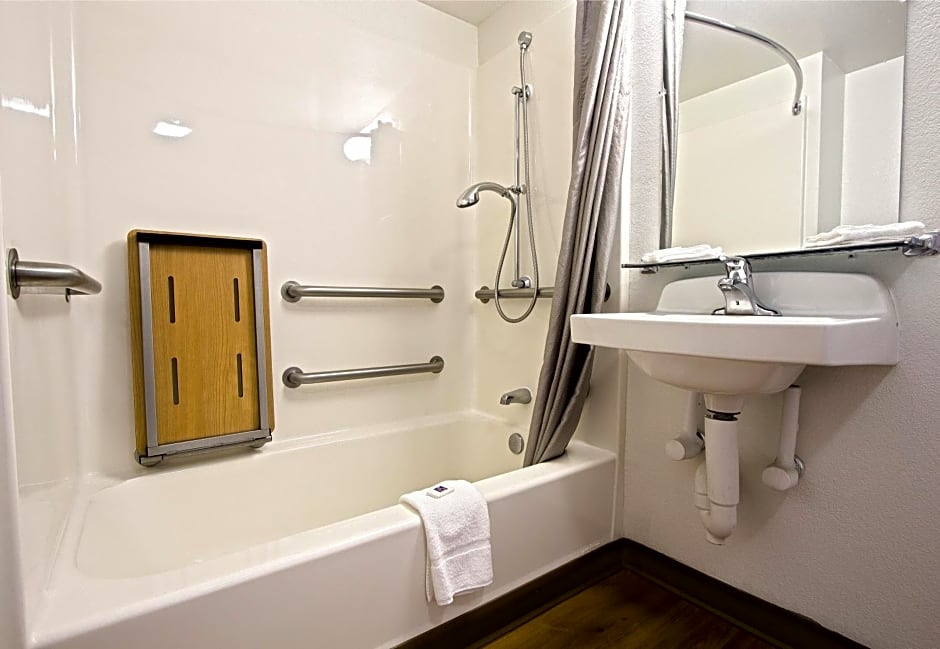Motel 6-East Brunswick, NJ