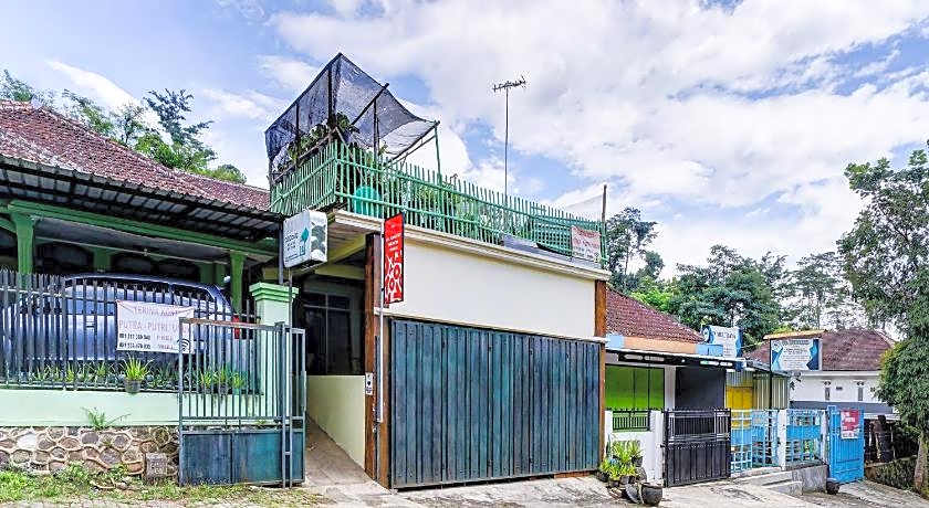 OYO Life 90879 Ara Predator Funpark