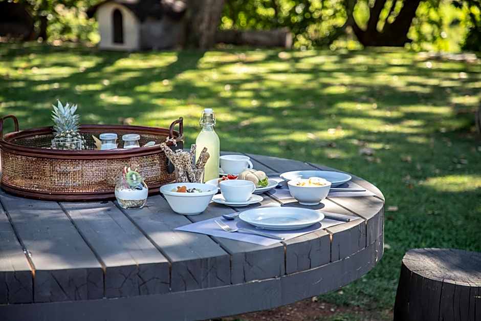 Oniropetra Boutique Hotel