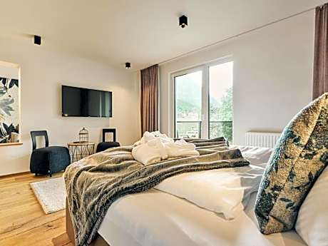 Double Room with Mountain View
