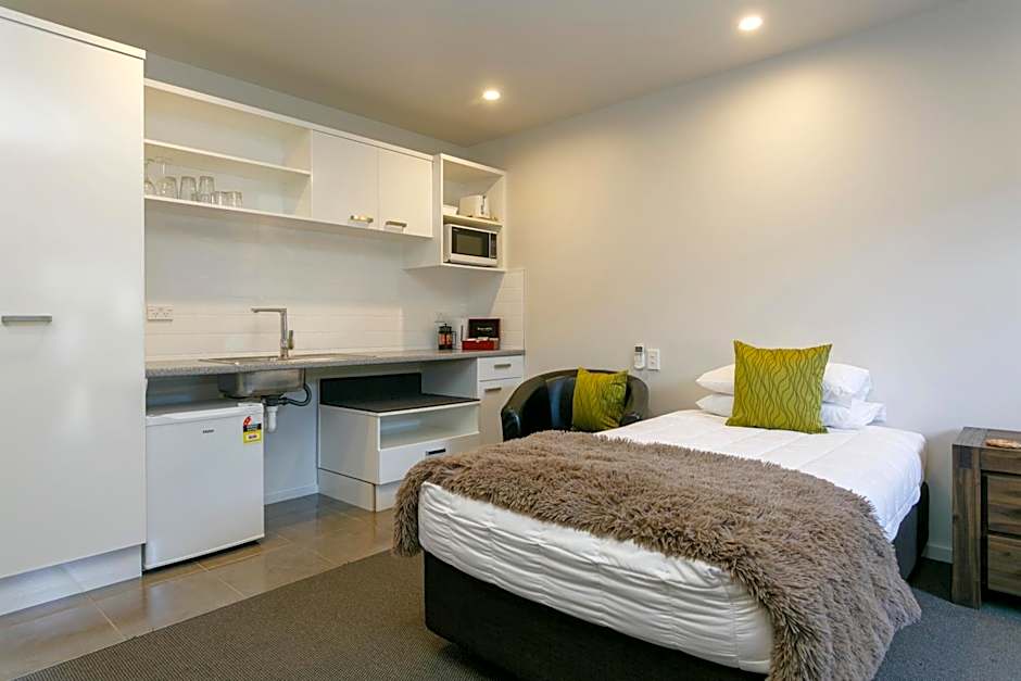 Acacia Lake View Motel