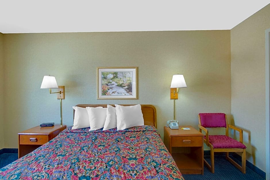 Days Inn by Wyndham Auburn/Finger Lakes Region