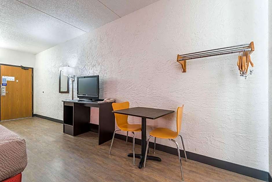 Motel 6-Bridgeview, IL