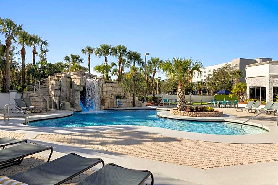 Crowne Plaza Orlando - Lake Buena Vista By IHG