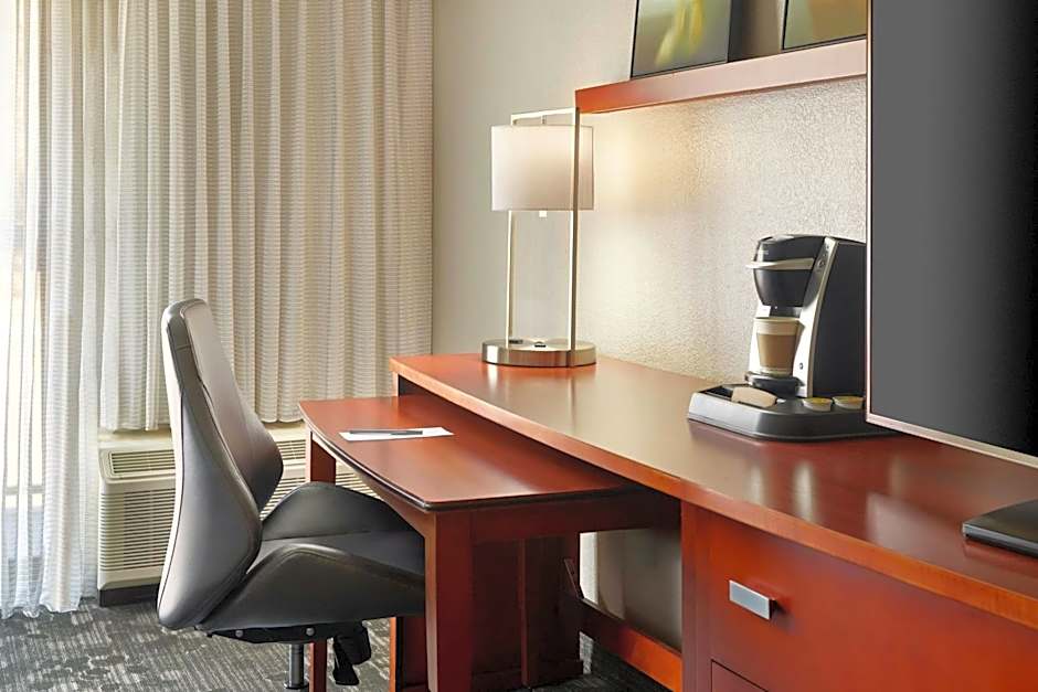 Courtyard by Marriott Atlanta Airport South/Sullivan Road
