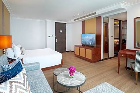 Executive Room, Main Tower