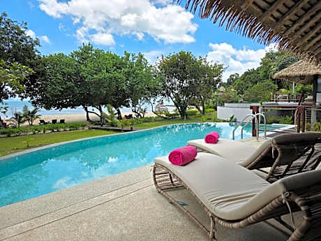 One Bedroom Beachfront Pool Villa