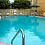 La Quinta Inn & Suites by Wyndham Indianapolis Airport Lynhurst
