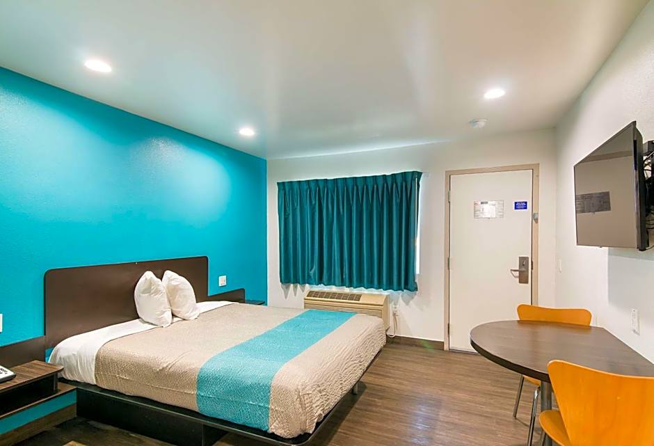 Motel 6-South El Monte, CA - Los Angeles