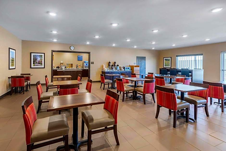 Comfort Inn & Suites Northern Kentucky
