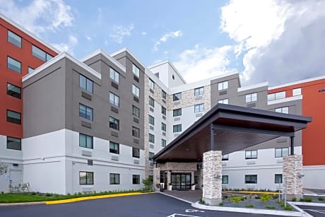 Holiday Inn Express Roseville-St. Paul, an IHG Hotel