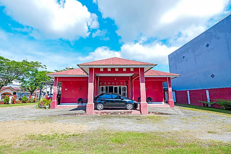 Hotel O Wisma Arwini Syariah Near Benteng Balangnipa