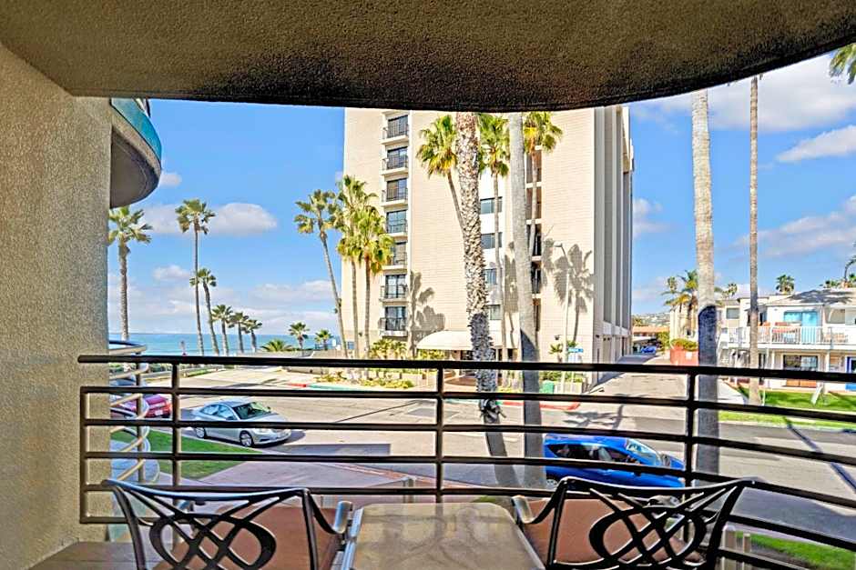 Pacific Terrace Hotel