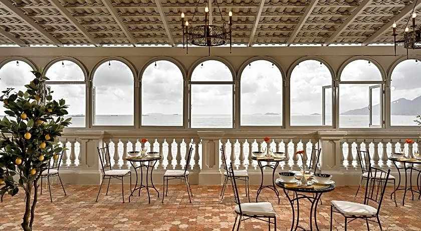 THE LUNA - Boutique Hotel