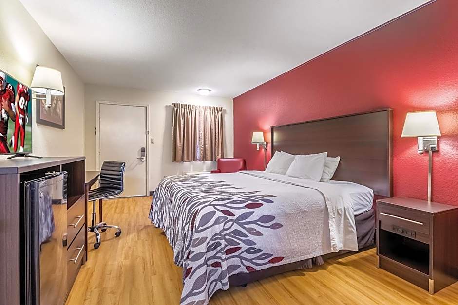 Photo 1 of 23 of Red Roof Inn Scottsburg