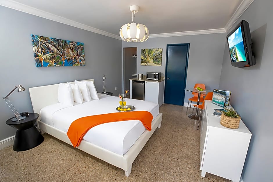 Hollywood Beach Suites and Hotel