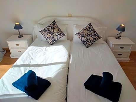 Lovely 2-bedroom rental in Carvoeiro free parking