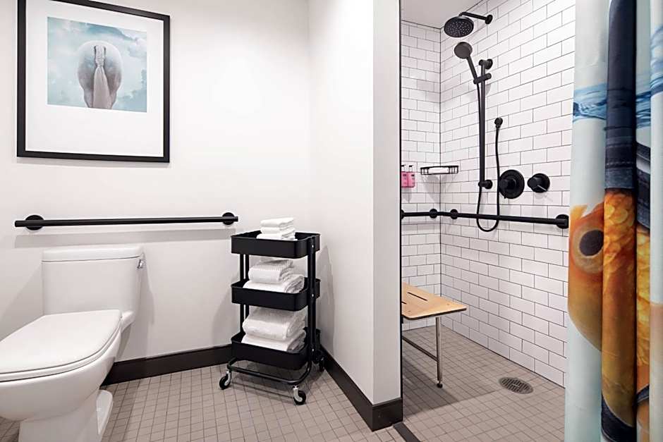 Moxy Louisville Downtown