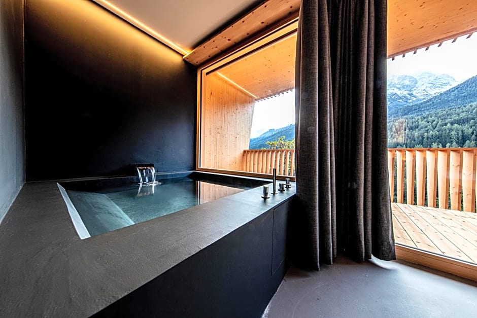 Hotel Arnica Scuol - Adults Only